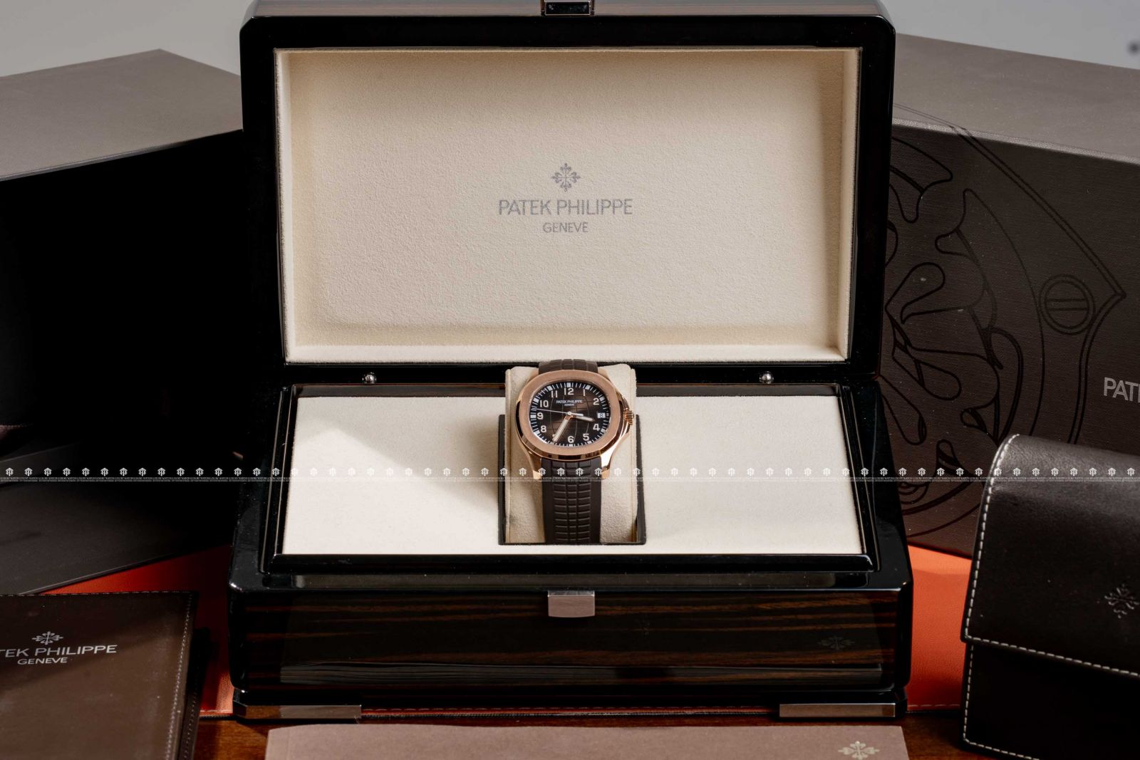 WHITE TIMEPIECES